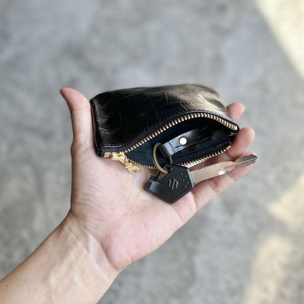 拉鍊鑰匙包-黑鱷魚 