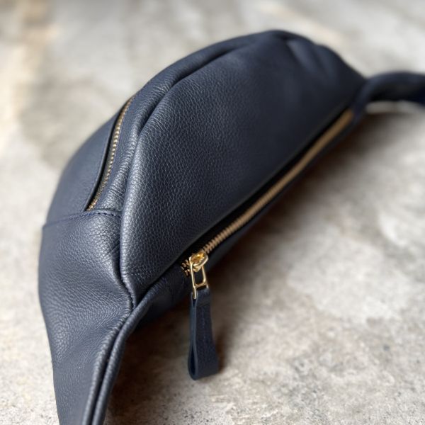 胸包-海軍藍荔枝 