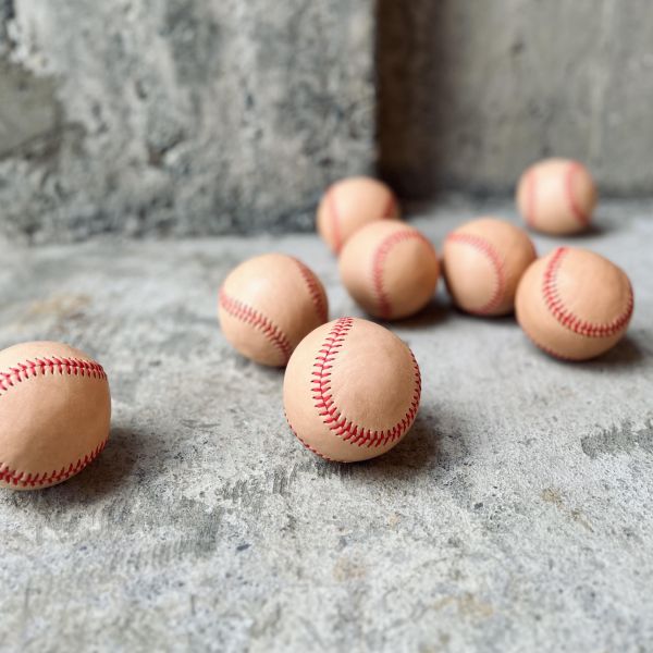 手縫植鞣革棒球 