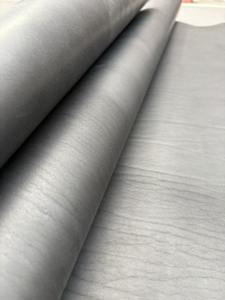 黑色-義大利多脂植鞣頭頸皮 