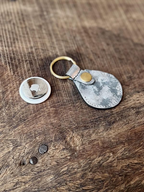 AirTag磁扣皮套-碳黑銀 