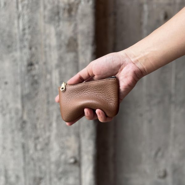 鹿皮拉鍊鑰匙包-棕 