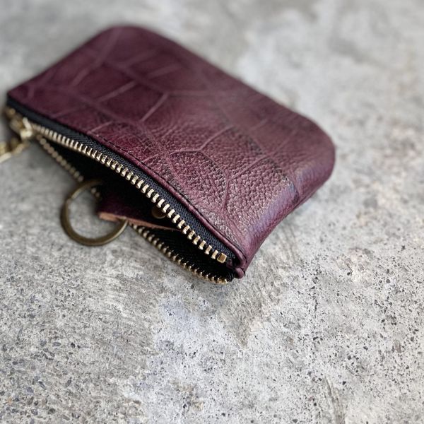 拉鍊鑰匙包-紅酒鱷魚 