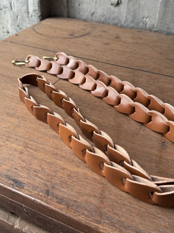 我愛。背帶-經典棕 