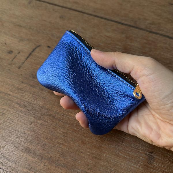 鹿皮拉鍊鑰匙包-金屬藍 