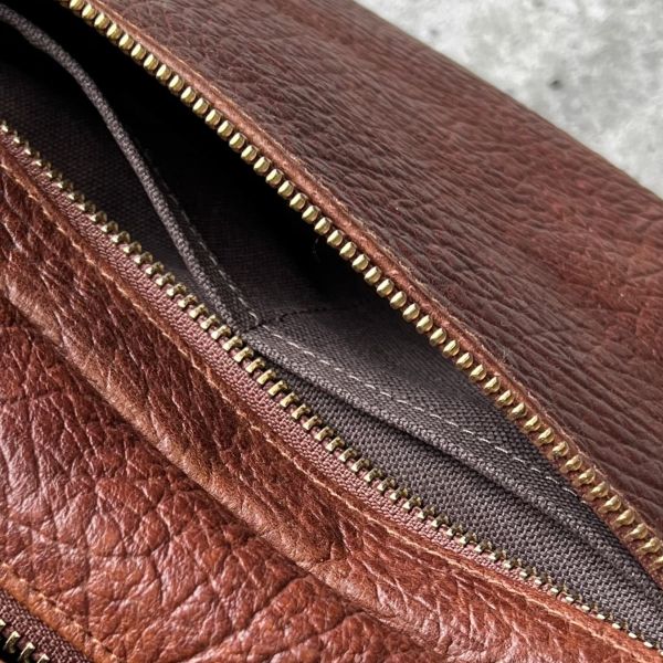 大容量胸包-粗獷紅咖 