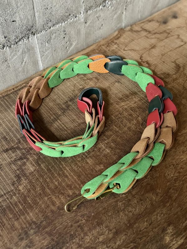 我愛。背帶-官網限定彩色14-草地上的紅鼻子魯道夫 