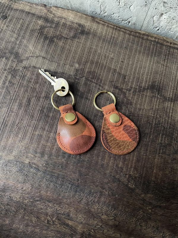 迷彩AirTag磁扣皮套-龍蝦棕 