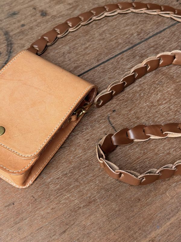 我愛。背帶-咖啡 