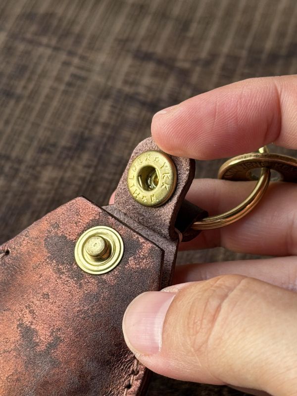 AirTag磁扣皮套-古銅金 