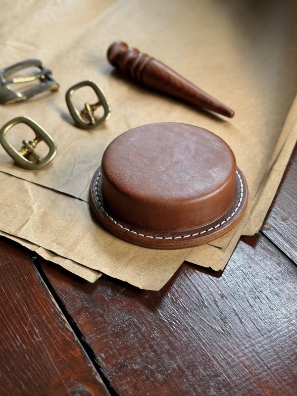 皮革紙鎮-咖啡 