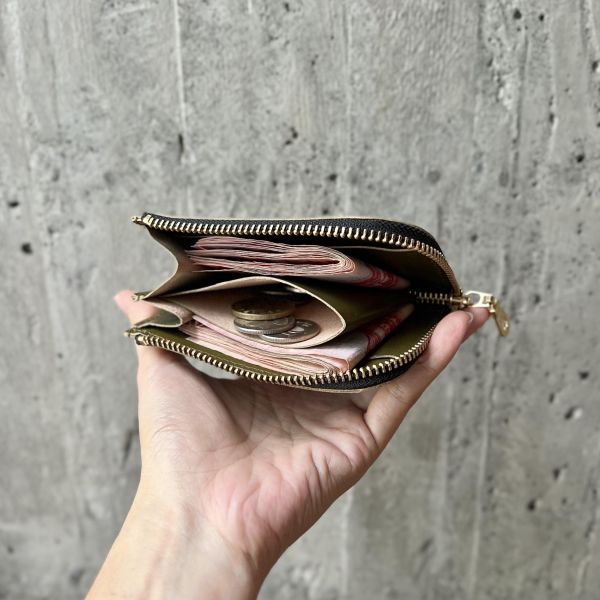 多夾層L形拉鍊短夾-茶綠 