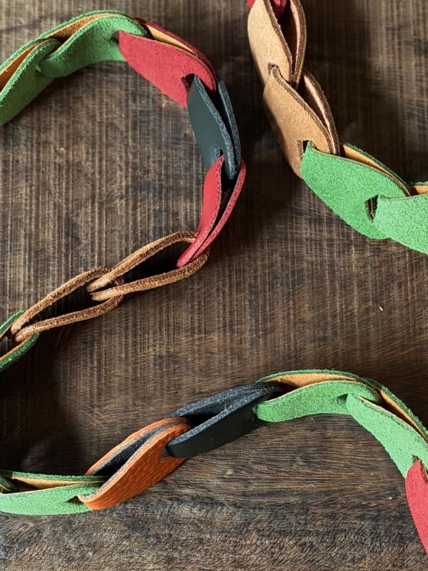 我愛。背帶-官網限定彩色14-草地上的紅鼻子魯道夫 