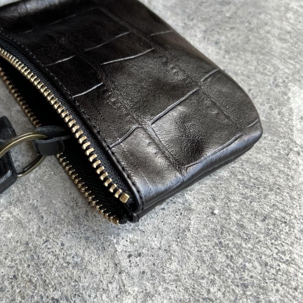 拉鍊鑰匙包-黑鱷魚 