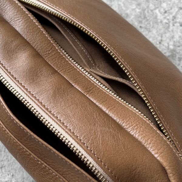 大容量胸包-金棕 