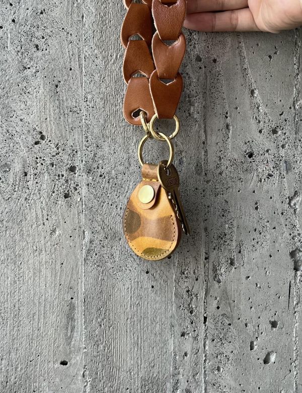 迷彩AirTag磁扣皮套-番花黃 