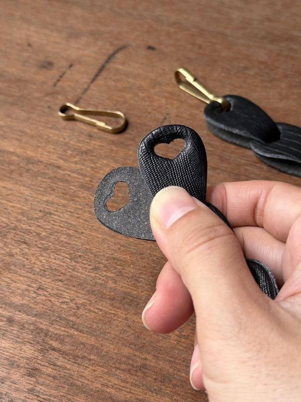 我愛。背帶-蜥蜴紋黑 