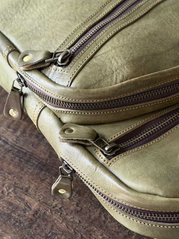 單肩斜背包-茶綠 