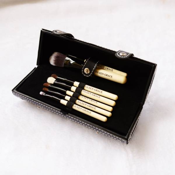 EILEEN GRACE 9 Cosmetics Brush Set 