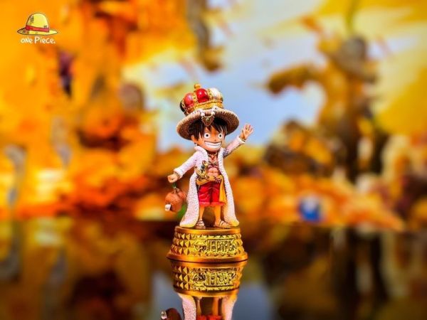 ﹝代購﹞GK  草帽﹝海賊王﹞一周年   特別款  皇冠路飛 