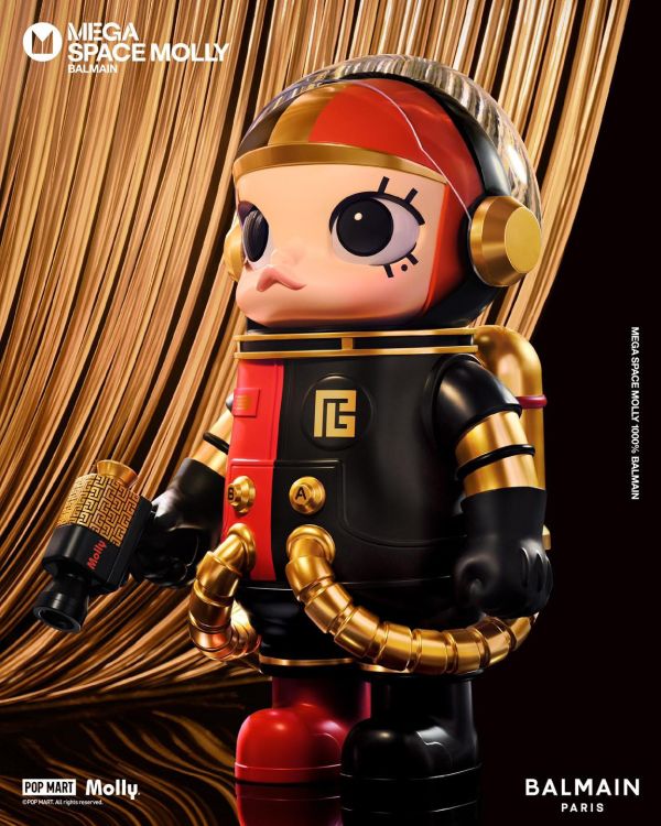 ﹝預購﹞ 泡泡瑪特 MEGA SPACE MOLLY x BALMAIN 1000% 新裝加身 摩登不凡 