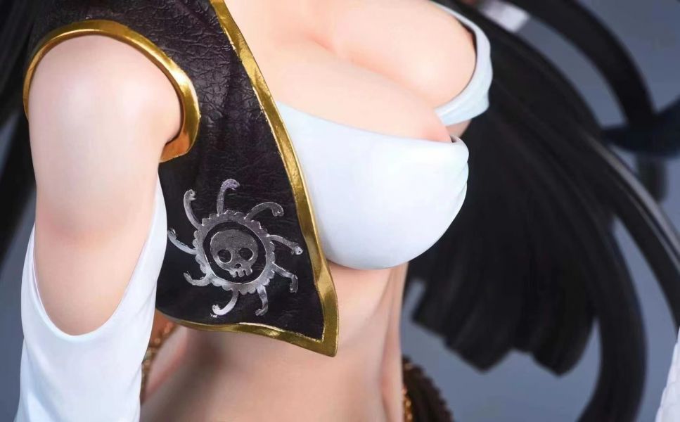 ﹝預購﹞GK   海盜﹝海賊王﹞女帝·漢庫克-1:4，1:6雙版本，帶特典（可脫） 