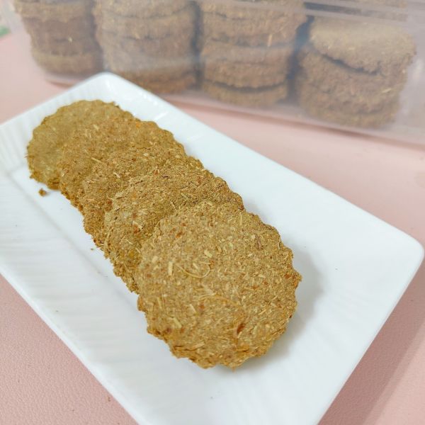 咩醬王國 苜蓿草餅 