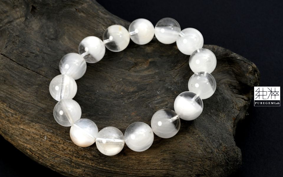 頂端高淨體高火光白兔毛髮晶手珠 髮晶,白髮晶,銀髮晶,白兔毛髮晶,Quartz with Inclusions