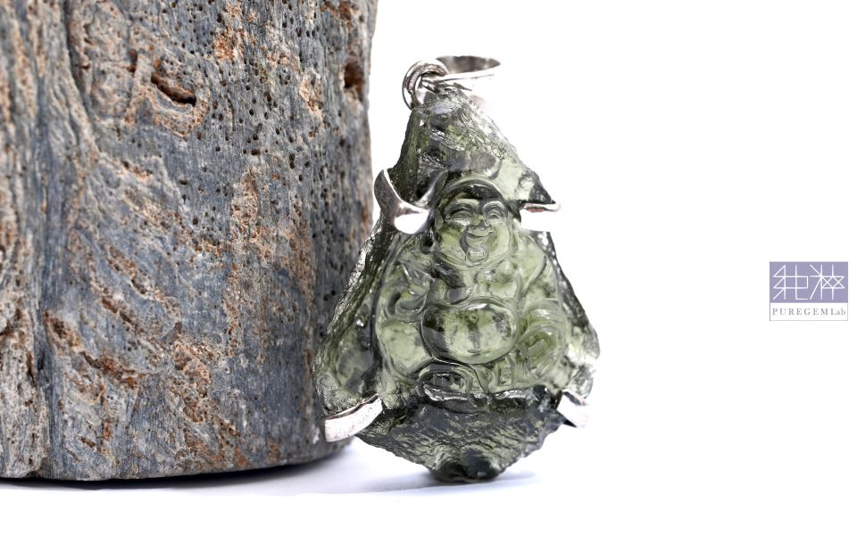 純粹寶石實驗室認證 / 頂端天然捷克隕石佛公純銀墜 捷克隕石,Moldavite,莫爾道玻隕石,天然玻璃隕石,捷克共和國