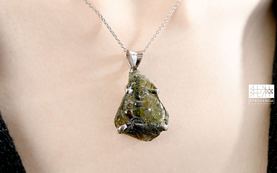 純粹寶石實驗室認證 / 頂端天然捷克隕石佛公純銀墜 捷克隕石,Moldavite,莫爾道玻隕石,天然玻璃隕石,捷克共和國