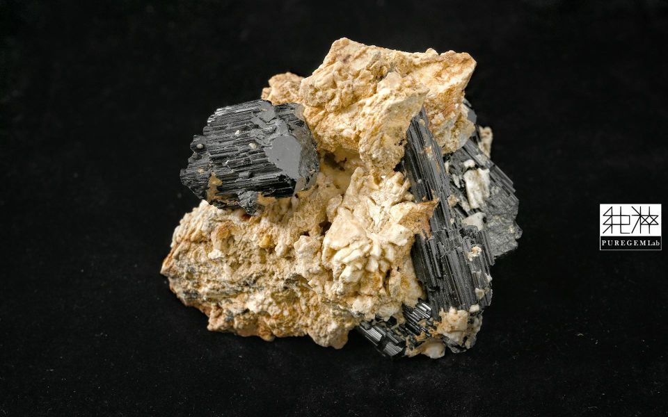 天然喜馬拉雅黑碧璽原礦 碧璽,電氣石,Tourmaline,帕拉伊巴藍碧璽,金絲雀碧璽,Rubylite,紅寶碧璽