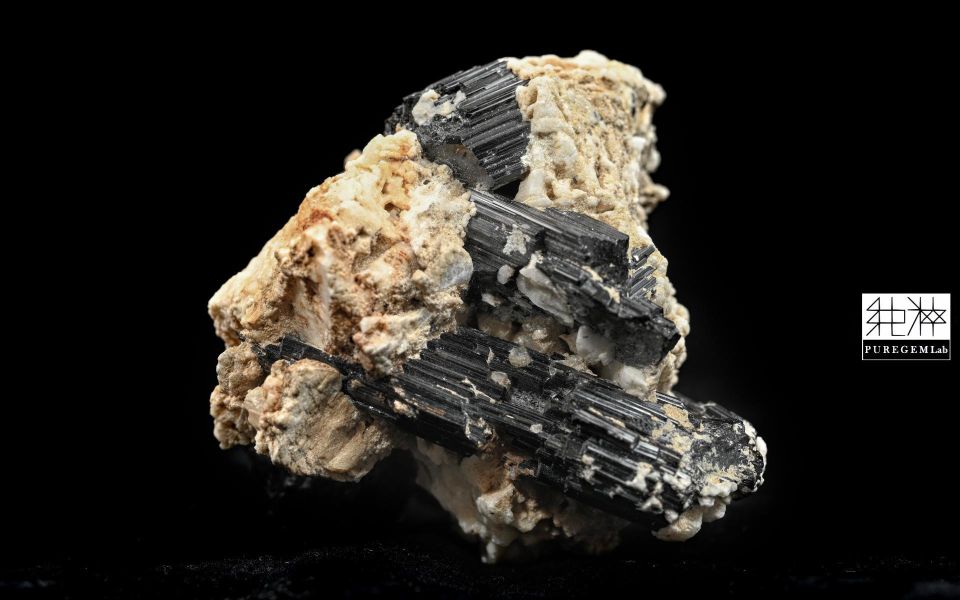 天然喜馬拉雅黑碧璽原礦 碧璽,電氣石,Tourmaline,帕拉伊巴藍碧璽,金絲雀碧璽,Rubylite,紅寶碧璽