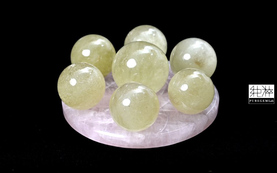 頂級天然黃金利比亞隕石與天然粉晶七星陣 利比亞黃金隕石,沙漠玻璃,隕石,Libyan tektites,Libyan Gold Tektite,Libyan Desert glass