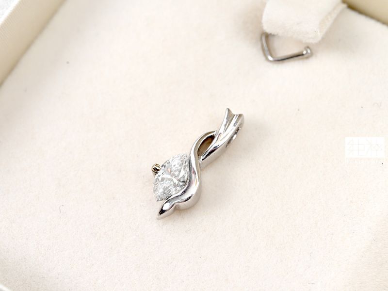 直播場 - GIA證 / 頂級天然 0.37ct 白鑽 D-VVS1 馬眼琢型14K金鑽石墜 GIA證、白鑽、馬眼琢型、14K金、鑽石墜