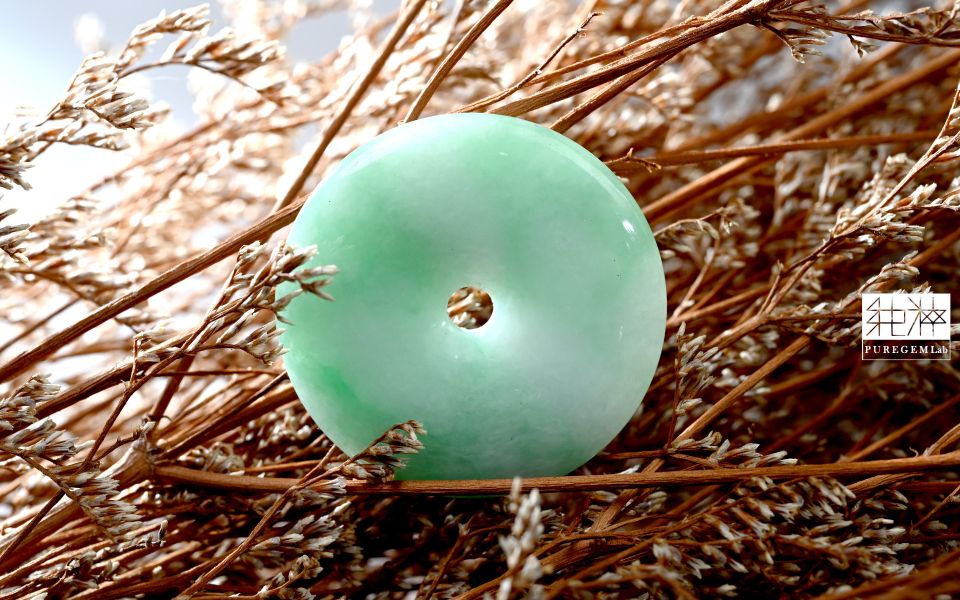 純粹寶石實驗室認證 / 頂端天然A貨飄陽綠翡翠平安扣 翡翠,玉,硬玉,jade,紫翡,黃翡,紅翡,陽綠,老坑,冰種,手鐲,平安扣,無事牌,緬甸,A貨,Jadeite(Jade)