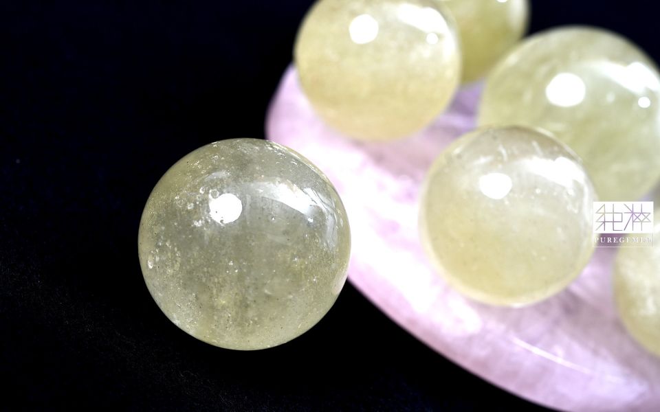 頂級天然黃金利比亞隕石與天然粉晶七星陣 利比亞黃金隕石,沙漠玻璃,隕石,Libyan tektites,Libyan Gold Tektite,Libyan Desert glass