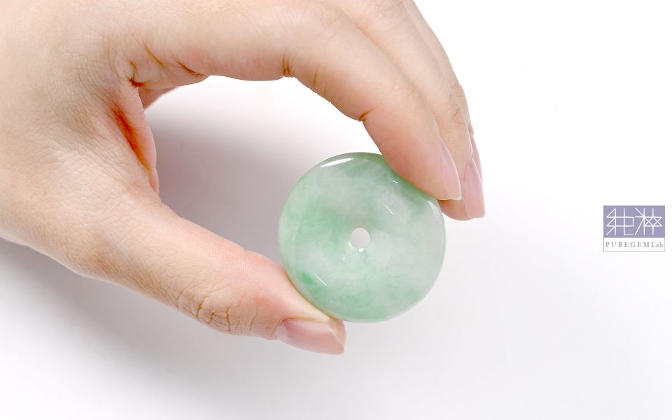 純粹寶石實驗室認證 / 頂端天然A貨飄陽綠翡翠平安扣 翡翠,玉,硬玉,jade,紫翡,黃翡,紅翡,陽綠,老坑,冰種,手鐲,平安扣,無事牌,緬甸,A貨,Jadeite(Jade)