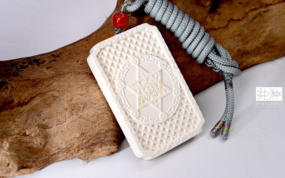 純粹寶石實驗室認證 / 頂級稀有猛瑪象牙大日如來觀音雕件墜 猛瑪象牙,Mammoth Ivory,化石,象牙,西伯利亞,長毛象