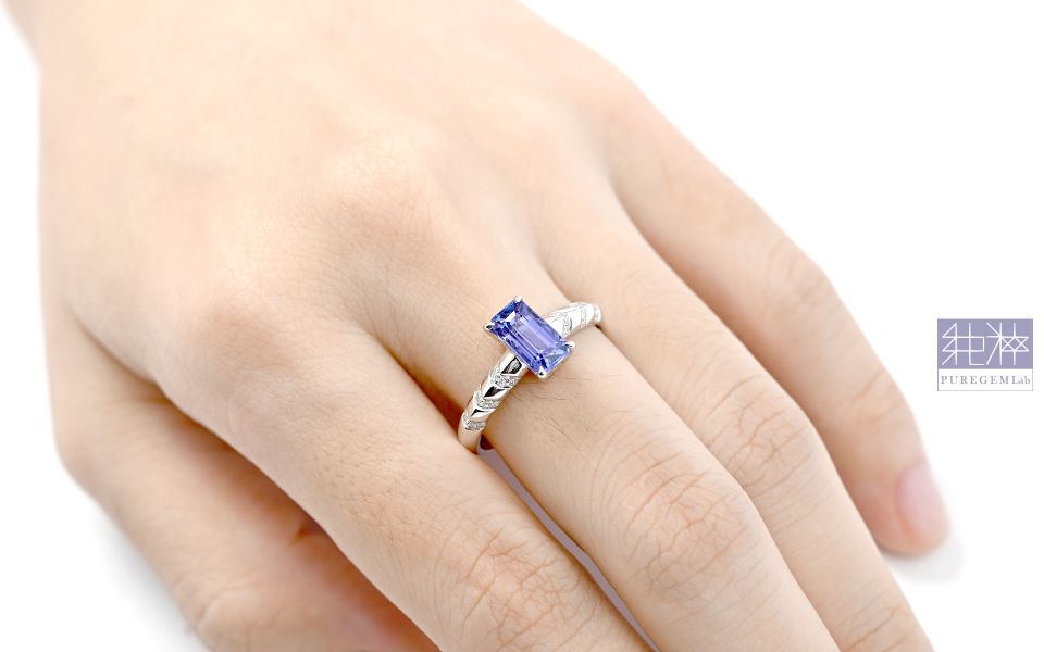 GRC證 / 絕稀收藏品 / 頂端稀有矢車菊藍紫色 Cornflower Blue 丹泉石18K金鑽戒 丹泉石,坦桑石,Tanzanite,Tiffany