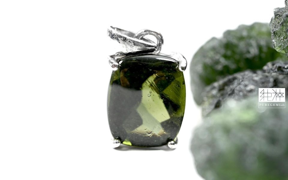 天然珠寶級捷克隕石矩形明亮琢型純銀包鑲墜 捷克隕石,Moldavite,莫爾道玻隕石,天然玻璃隕石,捷克共和國