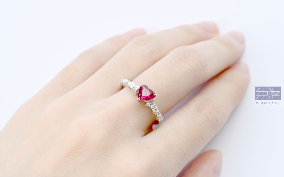 GUILD證 / 頂級天然強螢光無燒鴿血紅稀有愛心切割紅寶石18K金真鑽戒 紅寶石,Ruby,剛玉,Corundum