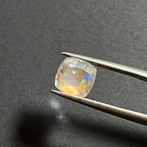 頂級馬達加斯加月光石枕形琢型裸石2.98ct 