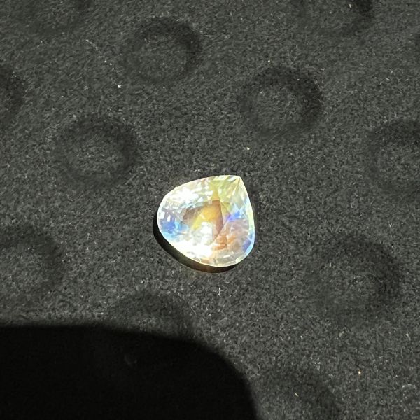 頂級馬達加斯加月光石圓梨形琢型裸石 5.87ct 