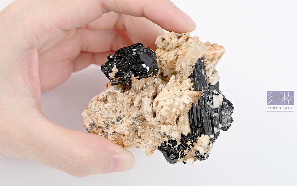 天然喜馬拉雅黑碧璽原礦 碧璽,電氣石,Tourmaline,帕拉伊巴藍碧璽,金絲雀碧璽,Rubylite,紅寶碧璽