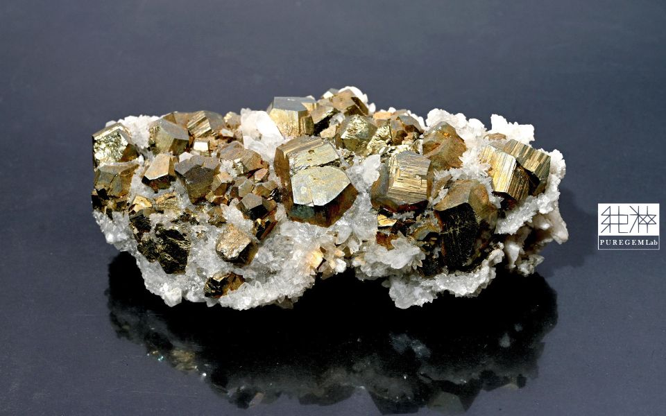 頂級天然白水晶與黃鐵礦共生特殊精品中小型晶簇 黃鐵礦,晶簇,原礦