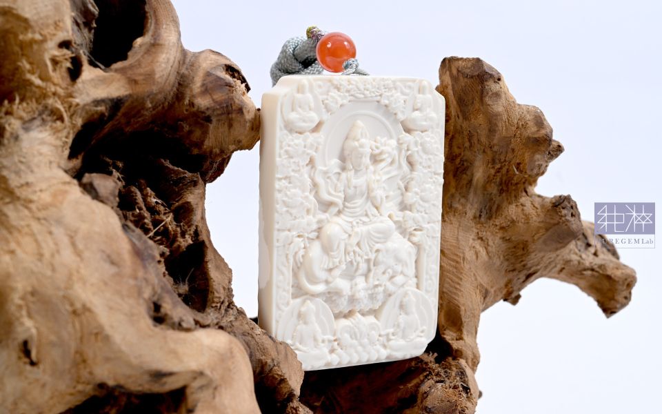 純粹寶石實驗室認證 / 頂級稀有猛瑪象牙普賢觀音雕件墜 猛瑪象牙,Mammoth Ivory,化石,象牙,西伯利亞,長毛象,普賢菩薩,屬龍,屬蛇,龍,蛇