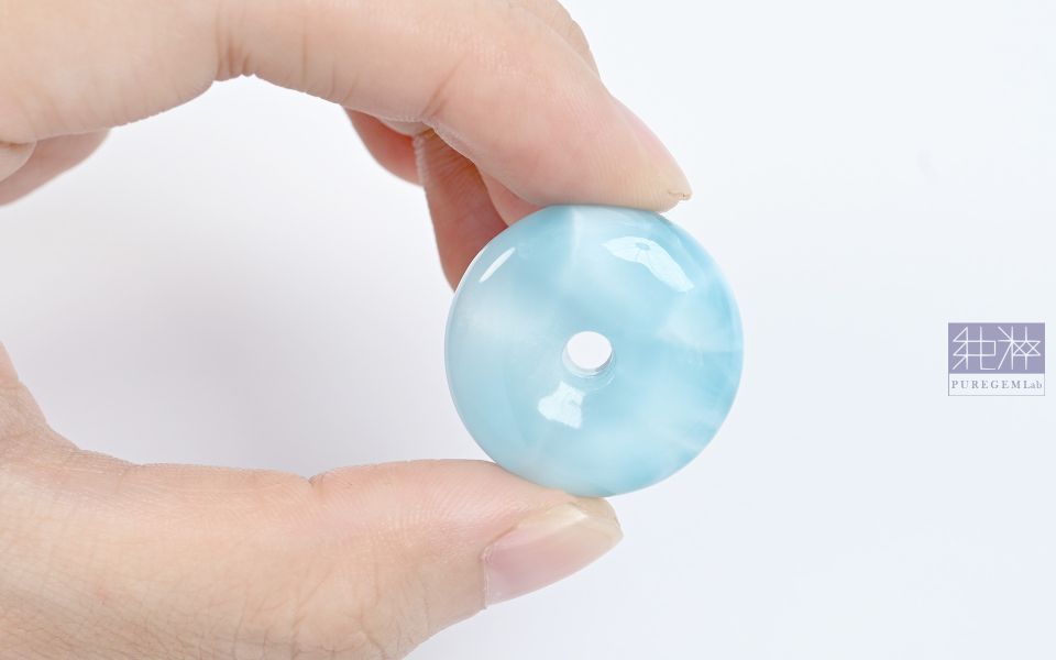 近乎全美級 / 頂級天然全玉化拉利瑪平安扣 拉利瑪,海紋石,Larimar,藍色針鈉鈣石,多明尼加共和國,亞特蘭提斯之石