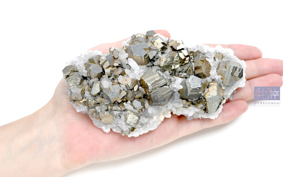 頂級天然白水晶與黃鐵礦共生特殊精品中小型晶簇 黃鐵礦,晶簇,原礦