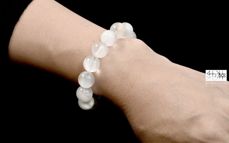 頂端高淨體高火光白兔毛髮晶手珠 髮晶,白髮晶,銀髮晶,白兔毛髮晶,Quartz with Inclusions