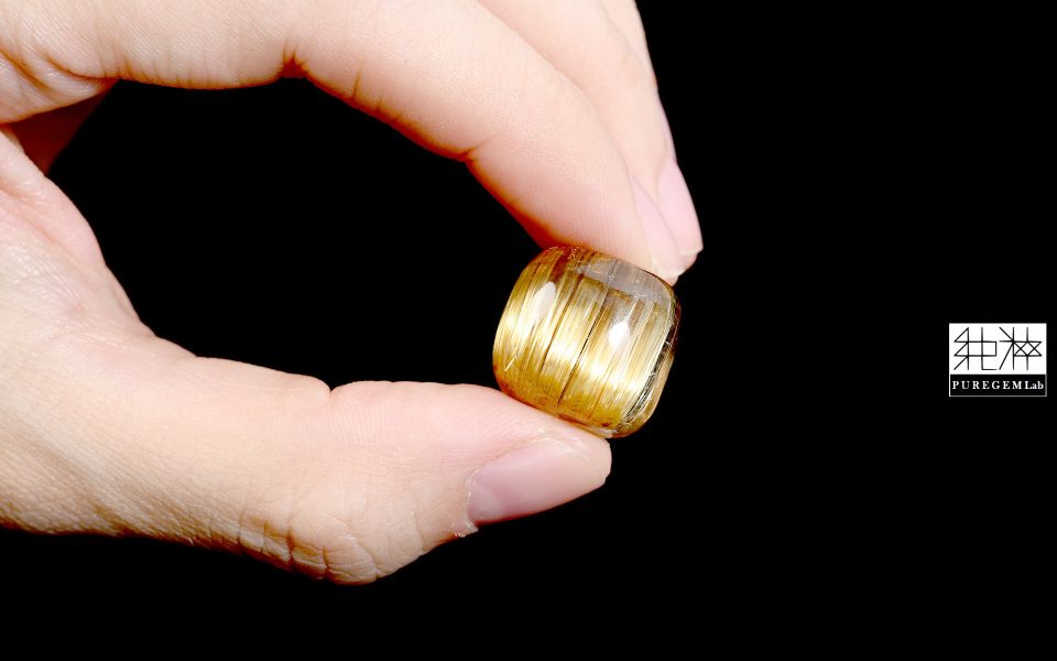 最高收藏級數 / 頂級粗版金黃順向貓眼鈦晶枕形裸石 鈦晶,Rutilated Quartz,金紅石,正財,偏財,避邪,水晶之王